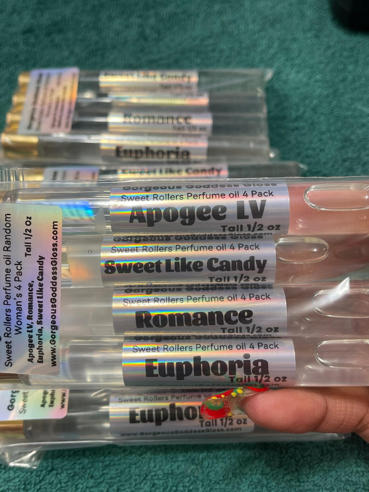 Apogee LV, Romance,
Euphoria, Sweet Like Candy
4 Pack Handmade Sweet Rollers Fragrance oil 1/2 oz