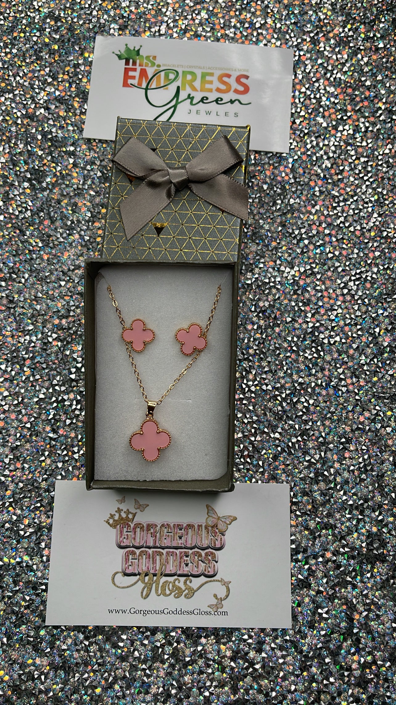 Light Pink Dainty Four Leaf Clover Gift Box