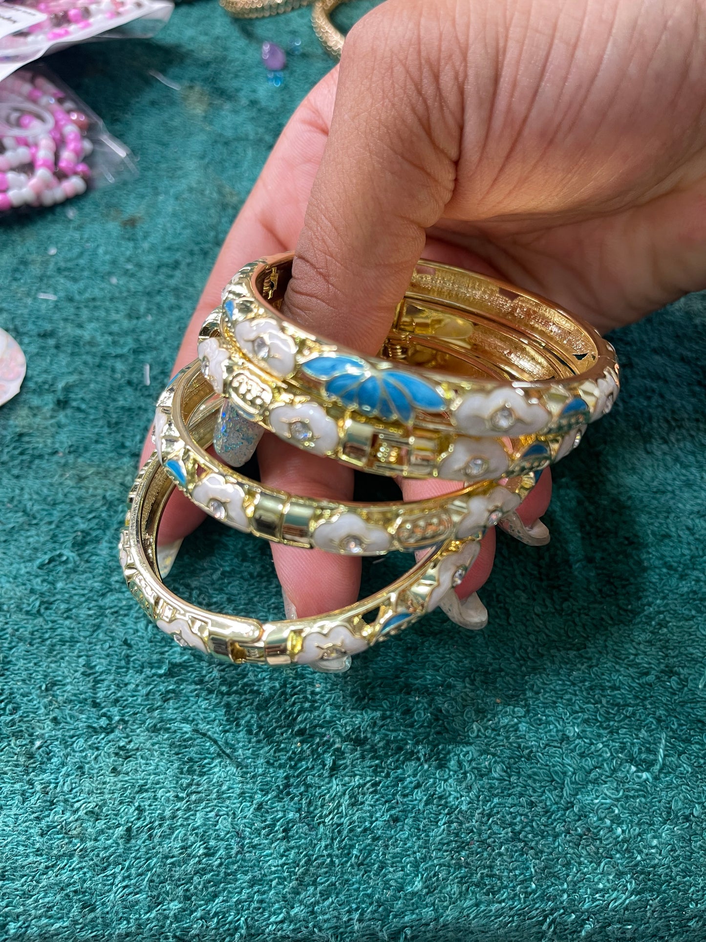 White & Blue Flower open bangle