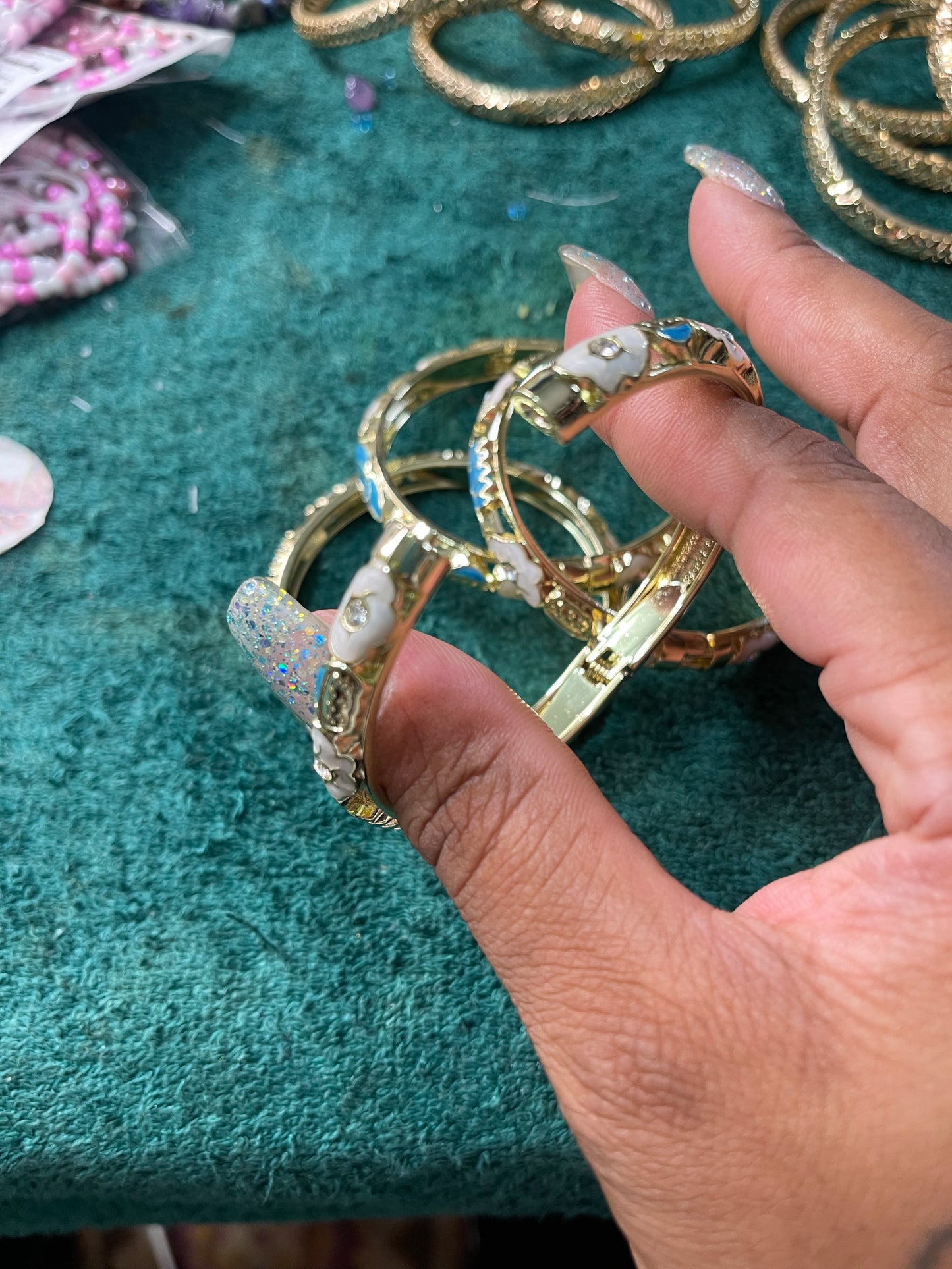 White & Blue Flower open bangle