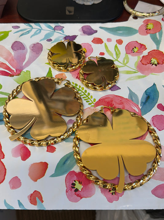 Four leaf clover hoops