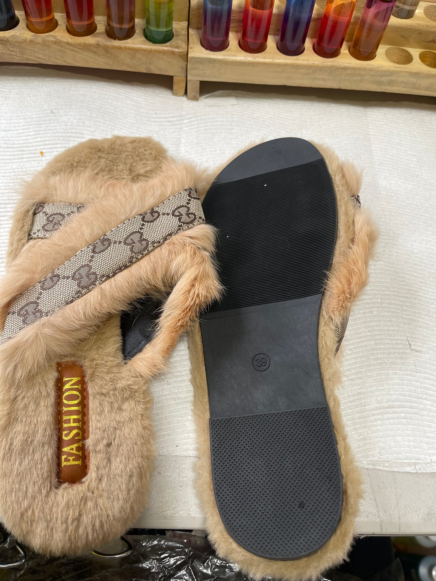 Fur slipper