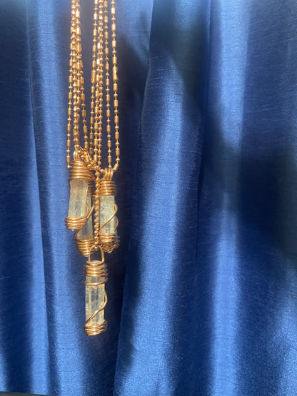 Clear Quarts Master Healer wit copper ball necklace